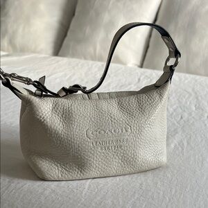 COACH Vintage Chalk White Pebbled Leather Baguette Bag
